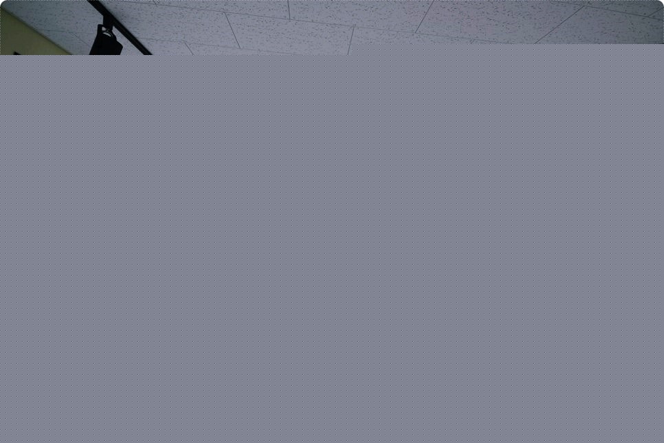 영어 학원 인테리어 강의실과 학생 동선