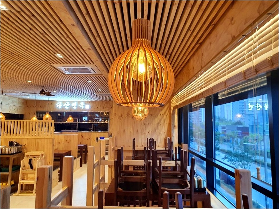 남양주 냉면집 홀 펜던트 조명 완공