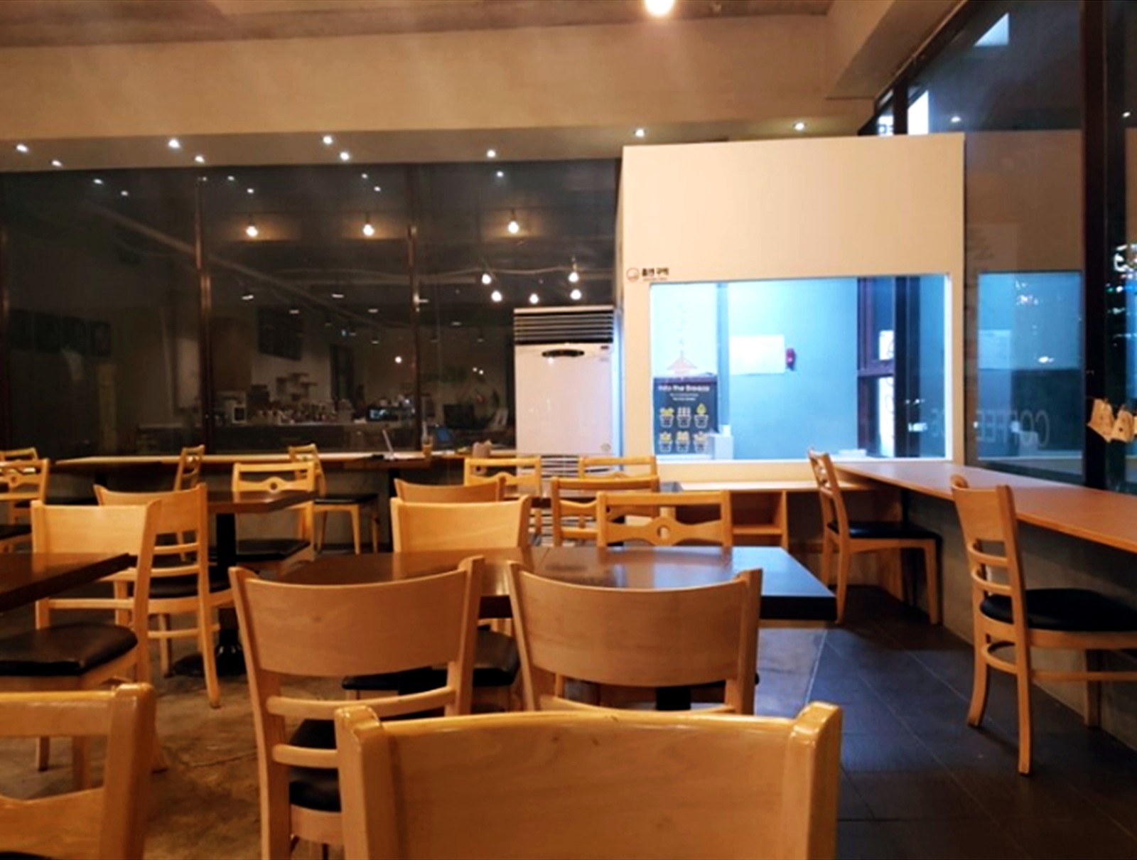 까치산 카페 인테리어 전문 완공 시공 사진 1