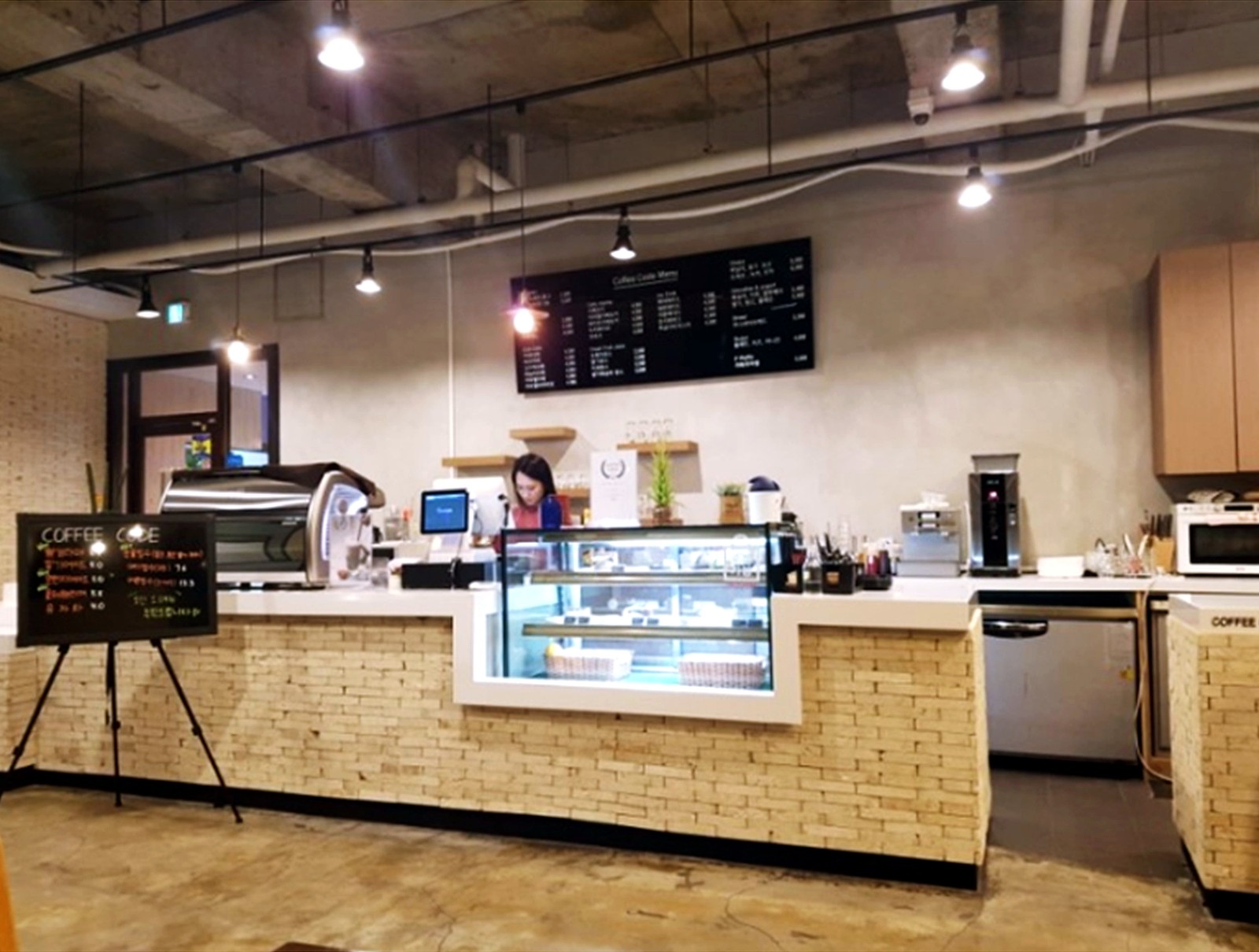 까치산 카페 인테리어 전문 완공 시공 사진 2