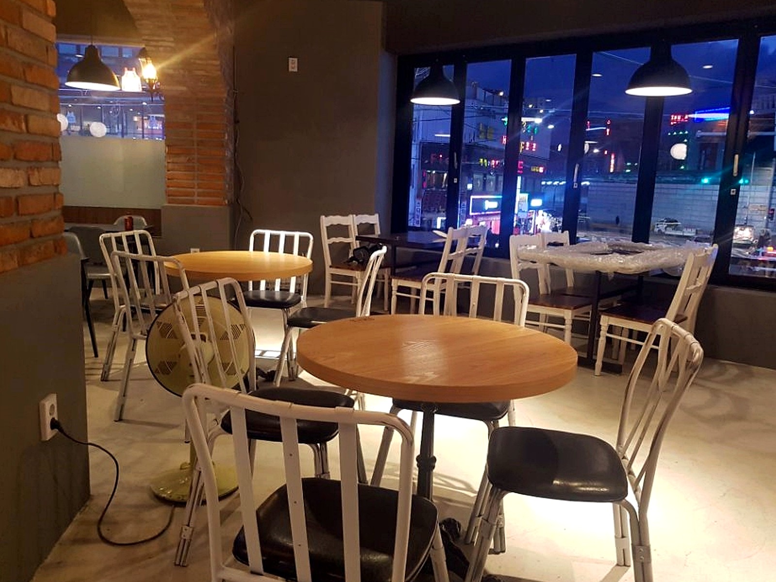 신도림 호프치킨 인테리어 시공 마감 시공 사진 4