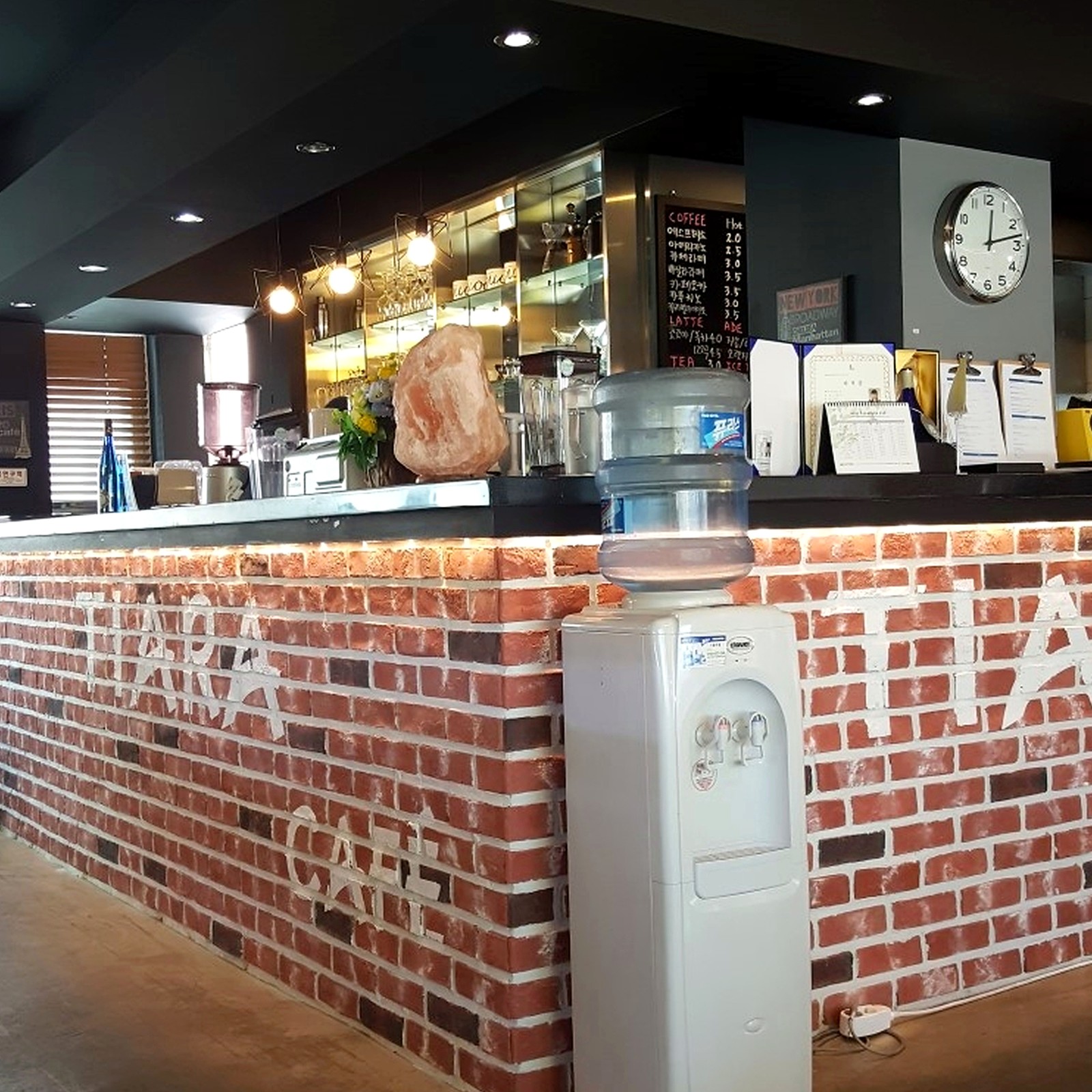 신촌 브런치카페 인테리어 업체 설비 시공 사진 2