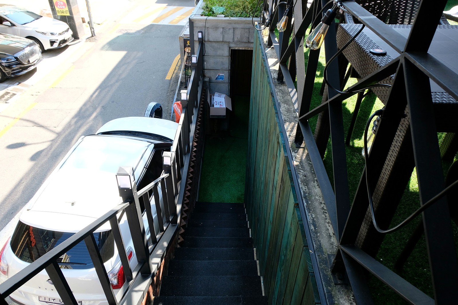 용마산 술집 인테리어 철거 시공 사진 1