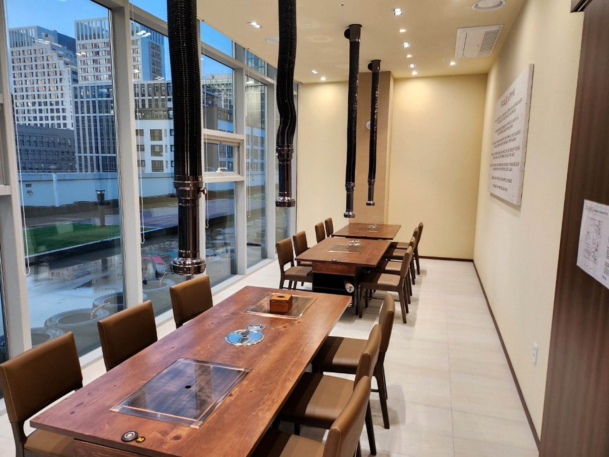 강남 정육식당 인테리어 — 45평 상가 인테리어 비용 및 시공사례 철거